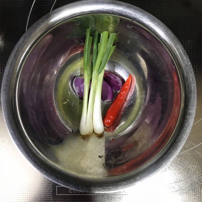 Step 1 Prepare the ingredients for Mackerel braised with tomatoes