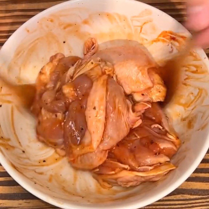 Step 1 Prepare the ingredients for Chicken with Fish Sauce (Recipe shared from TikTok Cooking with TasteVN)