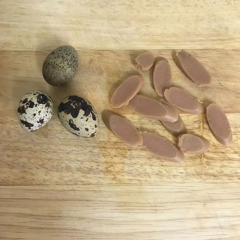 Step 1 Prepare ingredients for Grilled rice paper with quail eggs and scallions