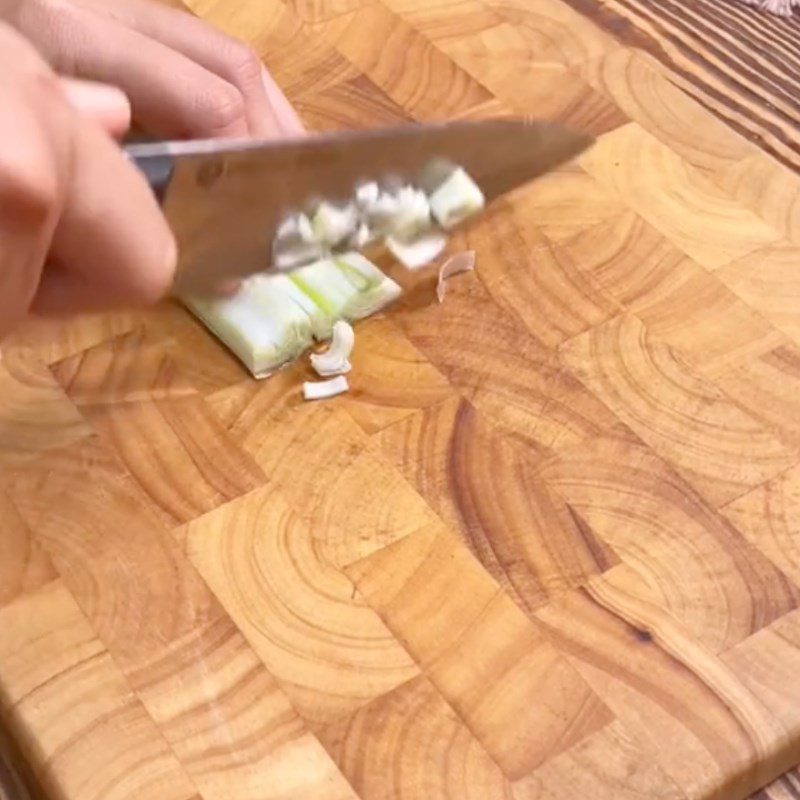 Step 1 Prepare Ingredients for Braised Tofu with Soy Sauce (Recipe from the Tiktok channel Vegetarian Kitchen XANH)