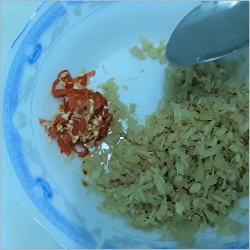 Step 1 Preparing ingredients for Snail Dipping Sauce with Fermented Rice