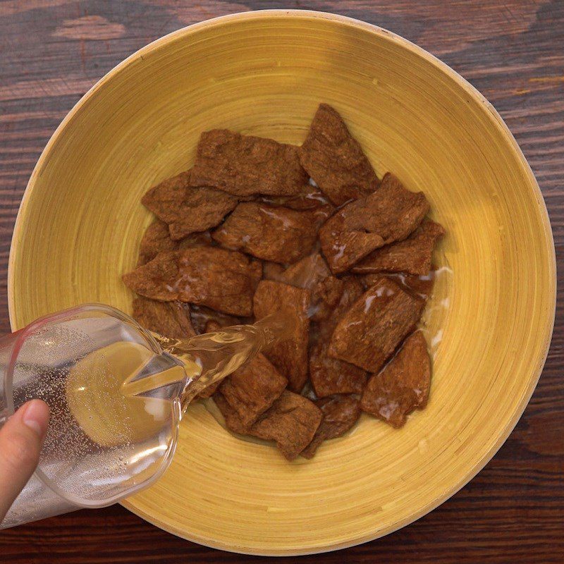 Step 1 Prepare the ingredients for Vegetarian Beef Stew