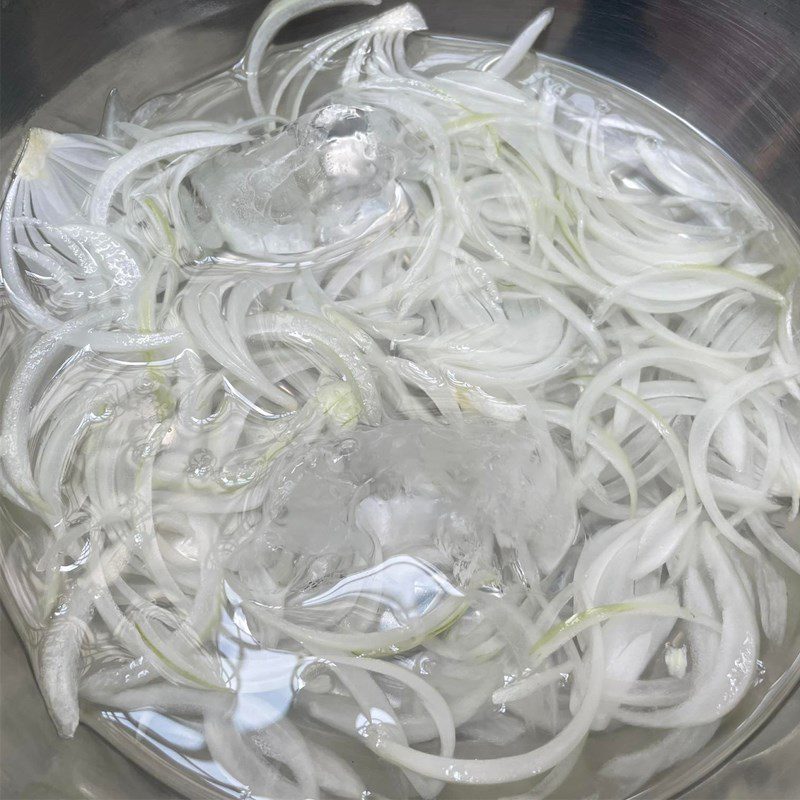 Step 1 Prepare the ingredients for Rambutan Chicken Salad
