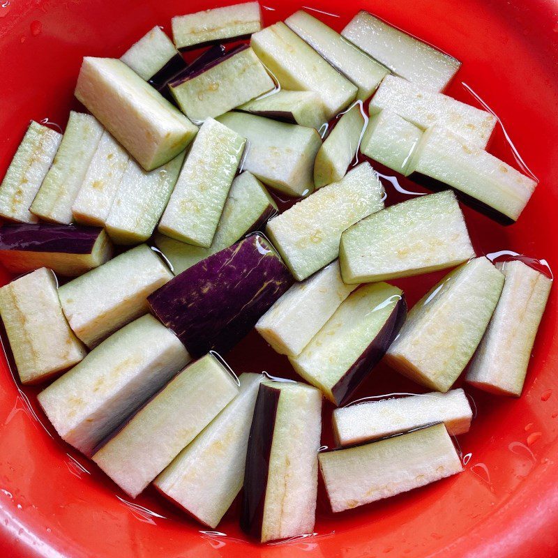 Step 1 Prepare the Ingredients for Eggplant Stir-Fried with Garlic