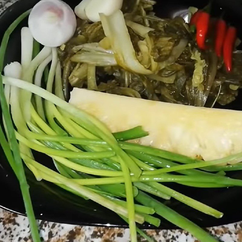 Step 1 Prepare the ingredients How to cook sour stingray soup