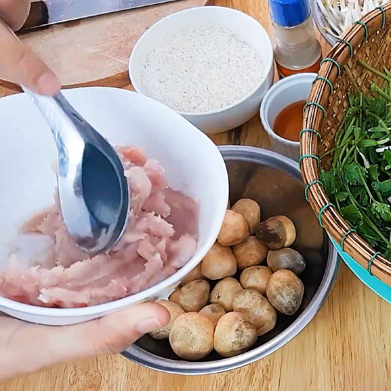 Step 1 Prepare the ingredients for Fish Cake Porridge