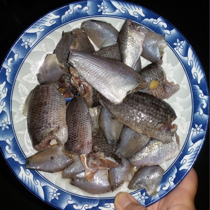 Step 1 Prepare the ingredients for Braised snakehead fish with fatty topping