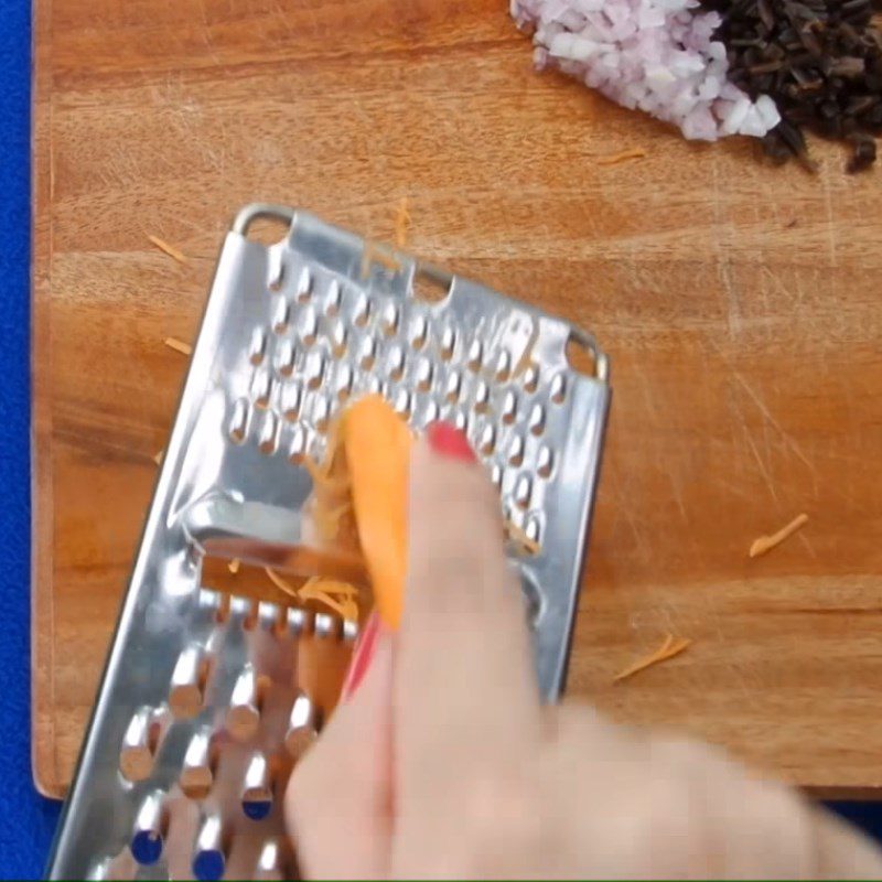 Step 1 Prepare the ingredients for steamed stuffed eggplant with minced meat and onion oil