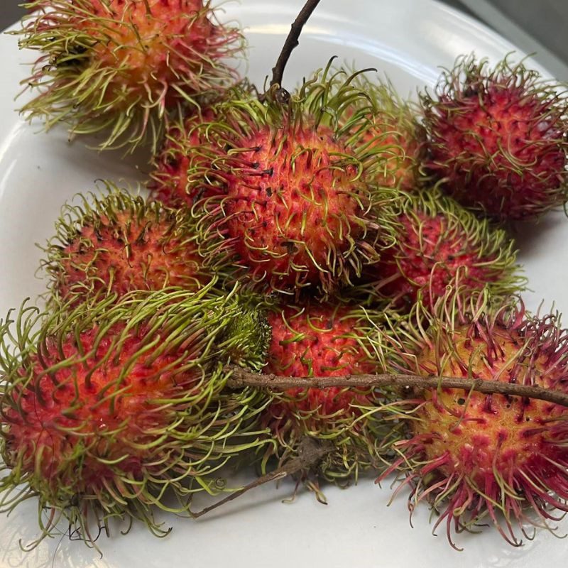 Step 1 Prepare ingredients for Lychee Syrup (recipe shared by a user)