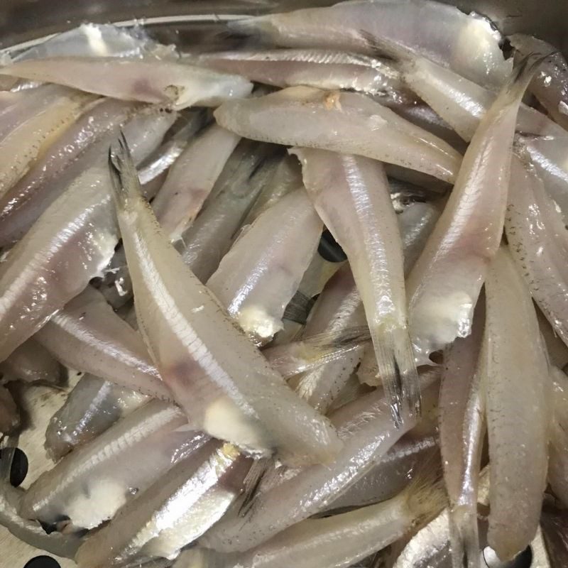 Step 1 Prepare the ingredients for Fried Anchovies with Fish Sauce