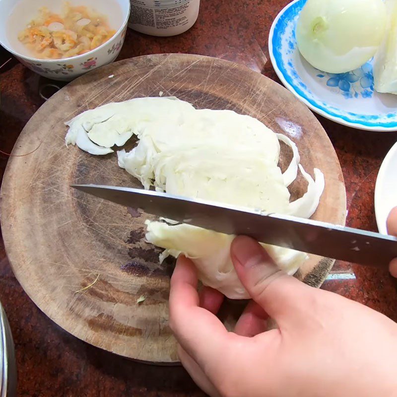 Step 1 Prepare the ingredients for Soft-boiled Egg Noodles