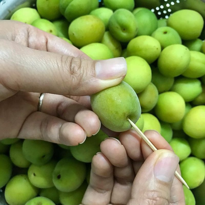 Step 1 Preparing the Ingredients for Japanese Umeshu Plum Wine