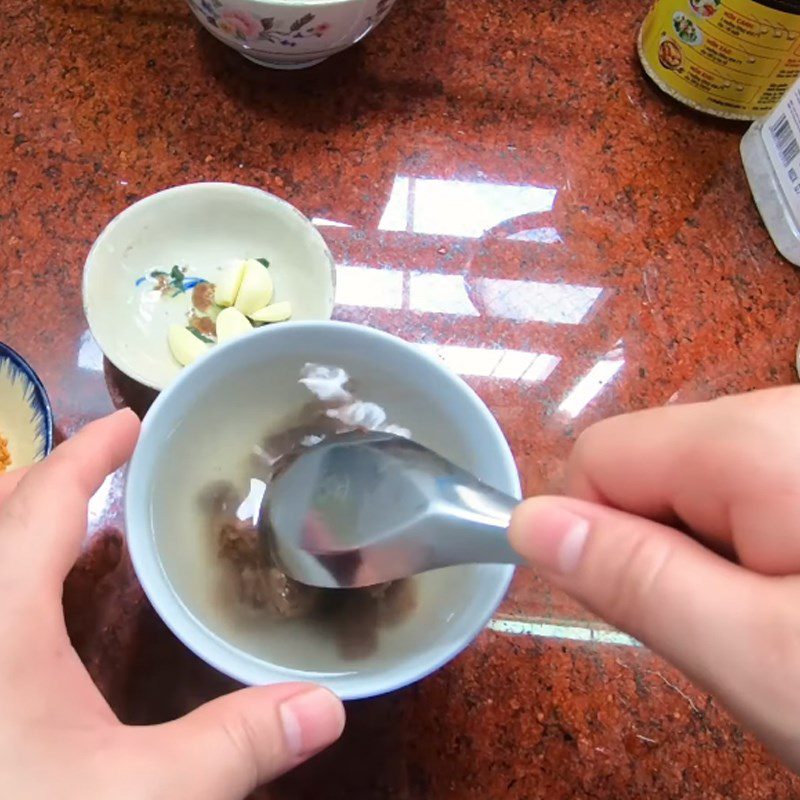 Step 1 Prepare the ingredients for Sour Shrimp Water Spinach Soup