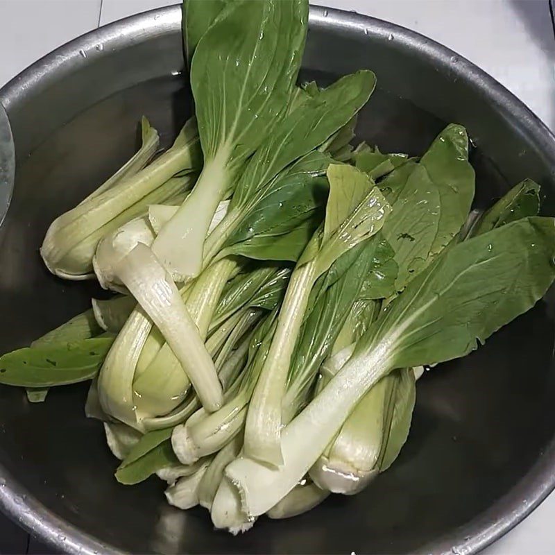 Step 1 Prepare the ingredients for Stir-fried Bok Choy with Straw Mushrooms