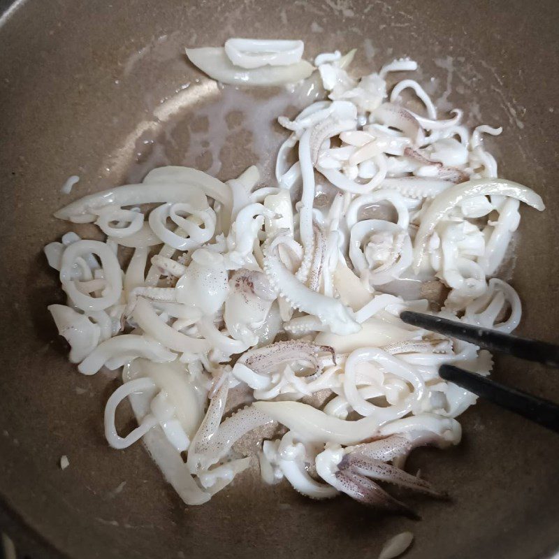 Step 2 Prepare other ingredients for Pancakes using a non-stick pan