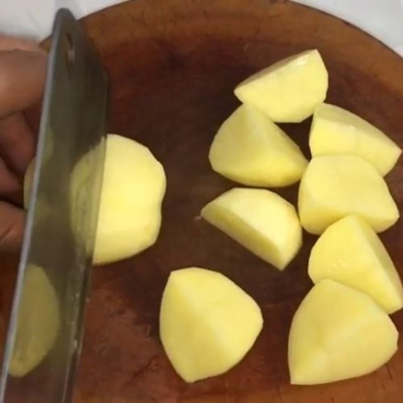 Step 2 Prepare the auxiliary ingredients Boiled Beef with Green Pepper