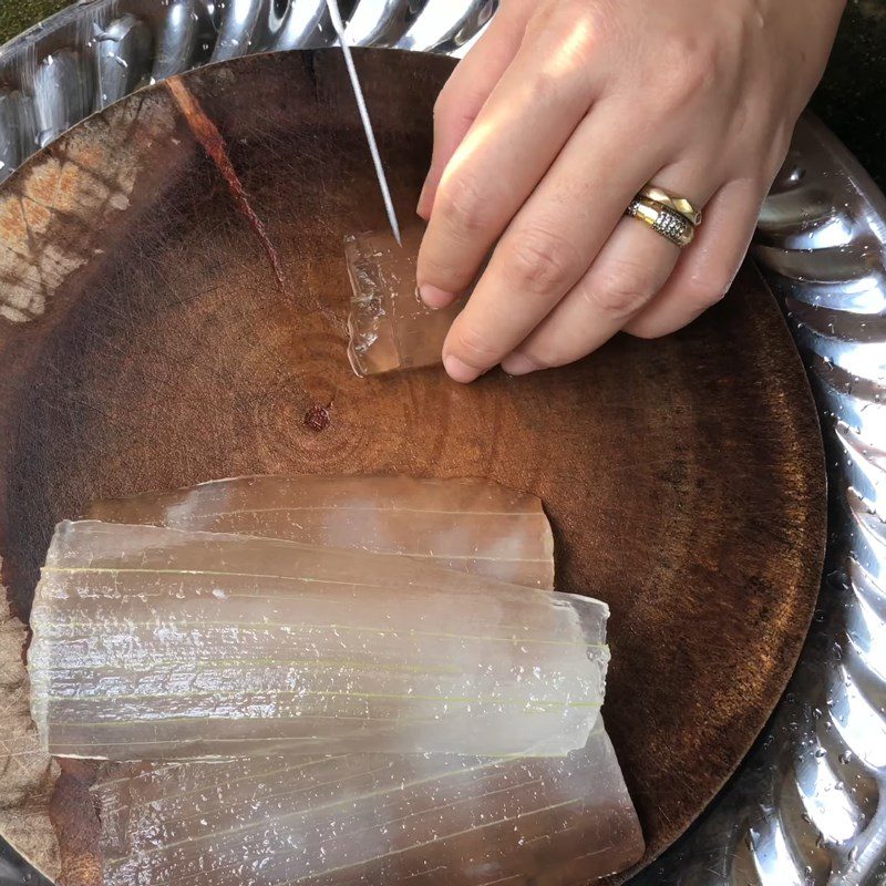 Step 1 Prepare Aloe Vera Coconut Water