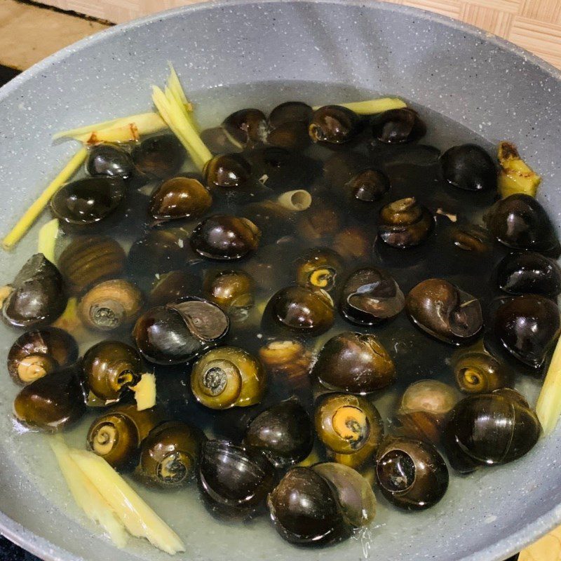 Step 1 Preparing Snails Spicy Ginger Snails