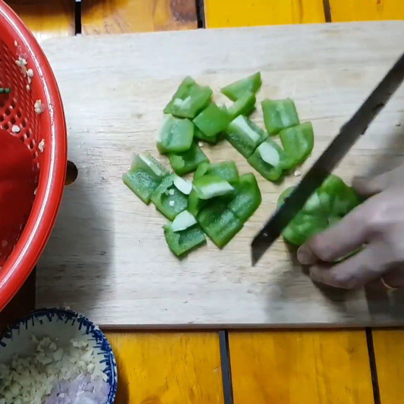 Step 2 Prepare the bell peppers Stir-fried Beef with Bell Peppers