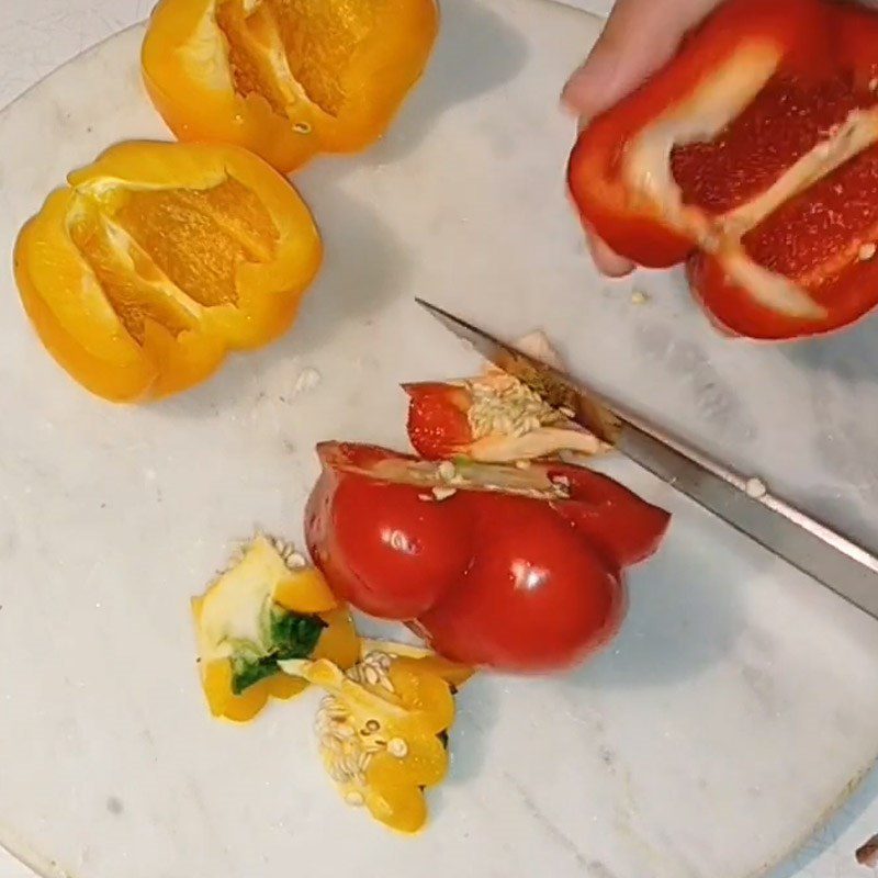 Step 1 Prepare the bell peppers Stir-fried bell peppers vegetarian