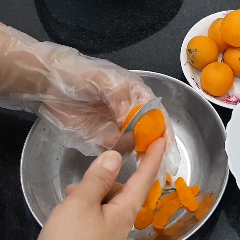 Step 1 Prepare the thanh tra fruit for thanh tra smoothie