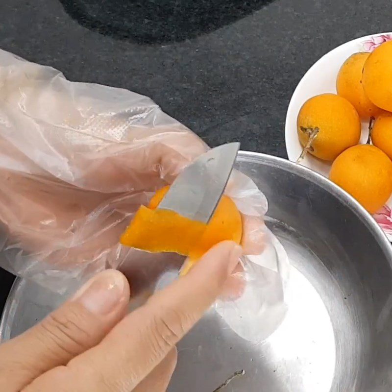 Step 1 Prepare the grapefruit for grapefruit smoothie