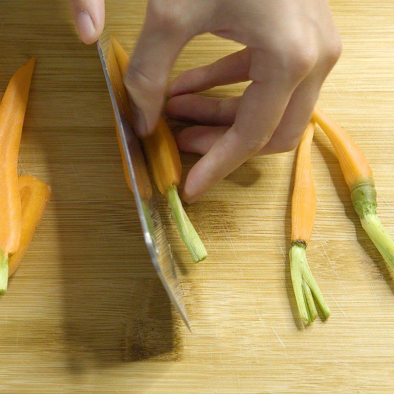 Step 2 Prepare vegetables with melted cheese sauce and side dish