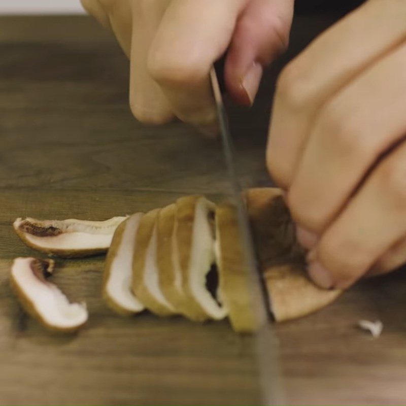 Step 1 Prepare the vegetables for Stir-fried Soba Noodles with Pork