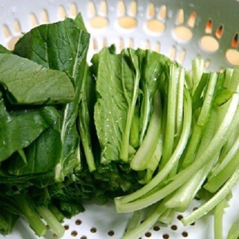 Step 1 Prepare the vegetables for Crispy Fried Noodles with Mixed Vegetables