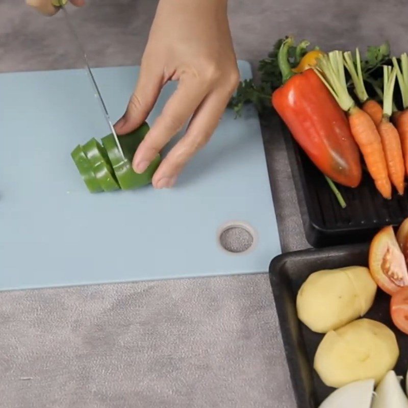 Step 2 Prepare vegetables for beef steak with an air fryer