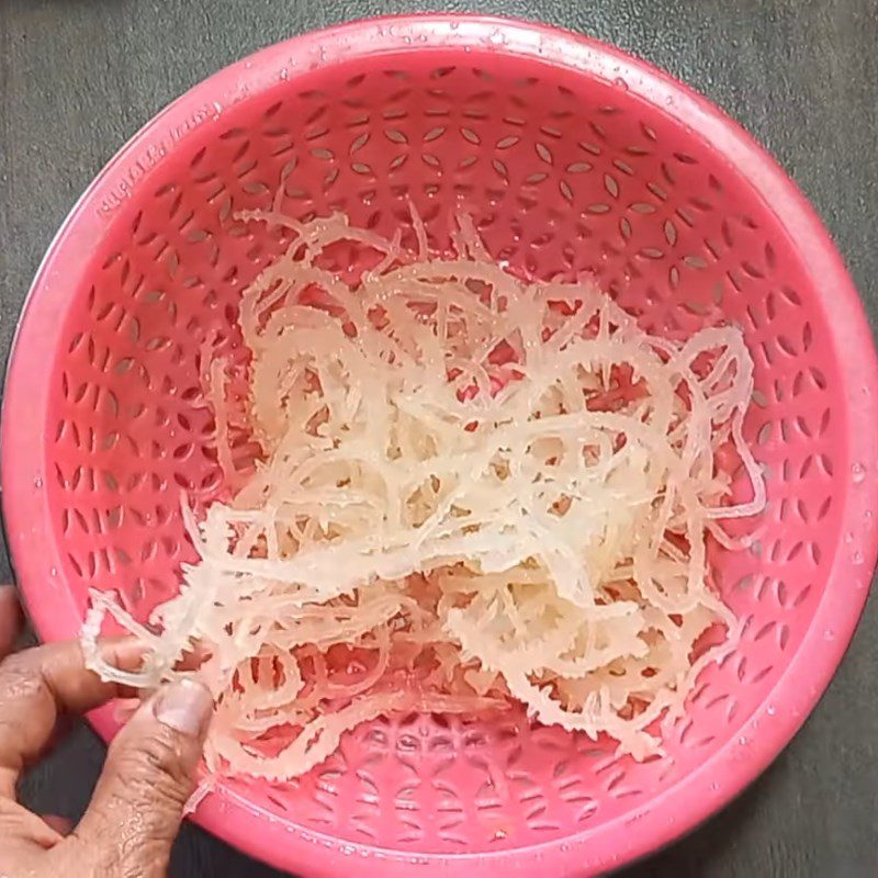 Step 1 Prepare seaweed Rambutan Seaweed Salad