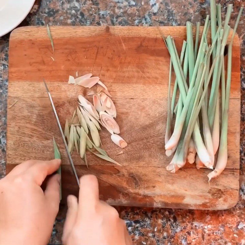 Step 1 Prepare lemongrass for Peach Lemongrass Kumquat Tea