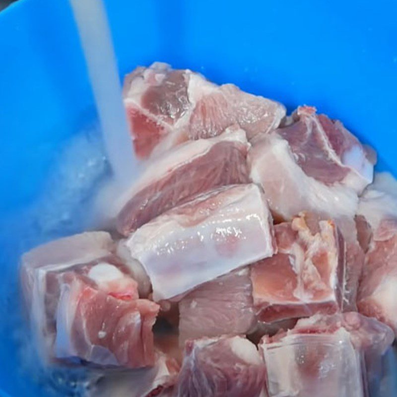 Step 1 Prepare the ribs Crab Soup with Pork Ribs Noodles