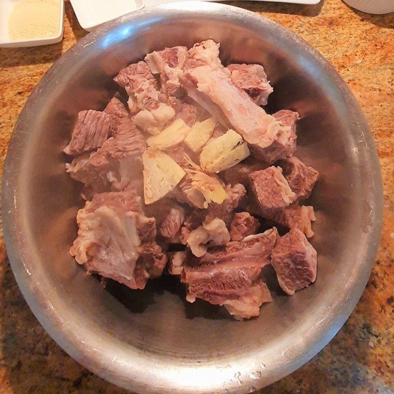 Step 1 Prepare beef ribs for beef stew