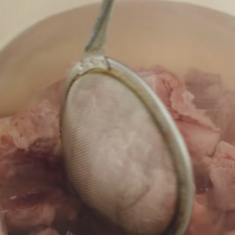 Step 1 Prepare the pork ribs Noodles mixed with soft-boiled egg