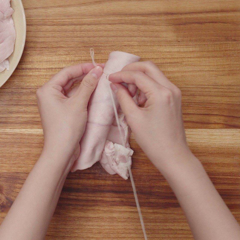 Step 1 Prepare the pig ears Pickled pig ears