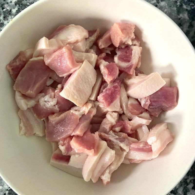 Step 1 Prepare the pork belly Sweet and savory braised pork belly