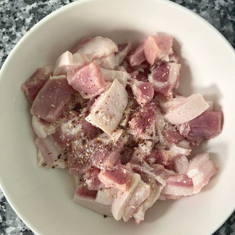 Step 1 Prepare the pork belly Sweet and savory braised pork belly