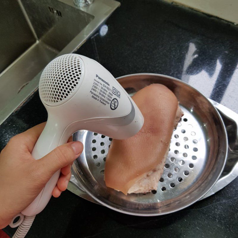 Step 3 Prepare pork belly Wet cake with roasted pork using an air fryer