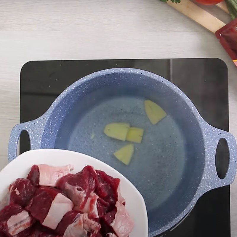 Step 2 Preparing the beef for Northern-style beef stew