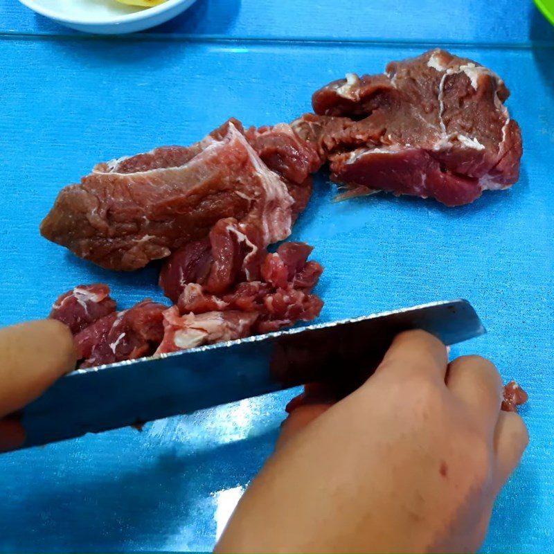 Step 1 Prepare the beef Braised beef with white radish