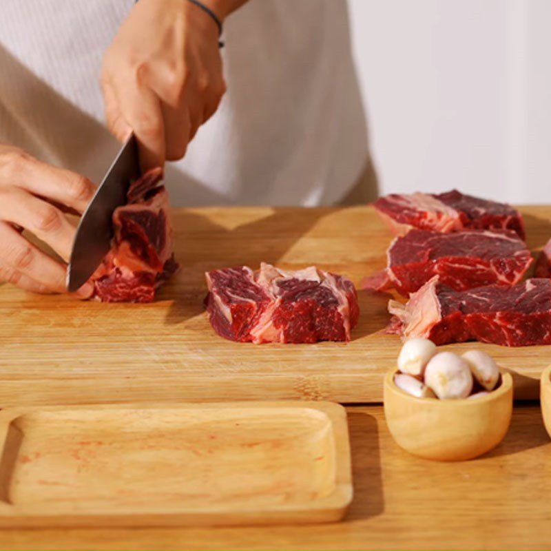 Step 1 Prepare the beef for Stir-fried Beef with Satay