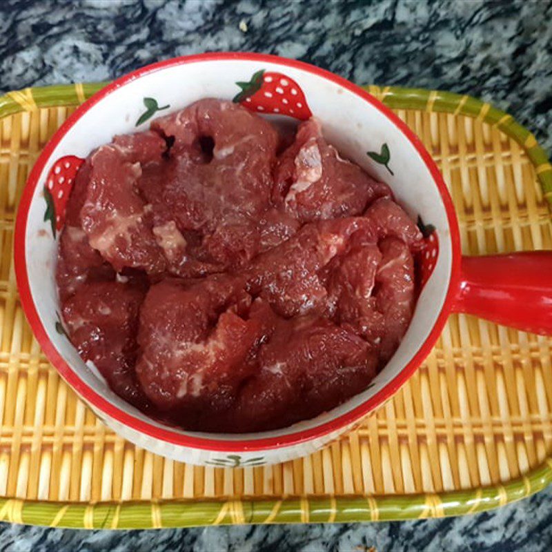 Step 1 Prepare the beef for Steak using an air fryer (Recipe shared by a user)