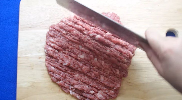 Step 1 Prepare beef and pork fat for Instant Noodle Hamburger