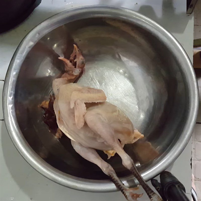 Step 1 Prepare the chicken for Chicken Porridge with Green Beans and Mushroom