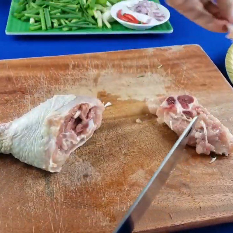 Step 1 Prepare the chicken Braised Chicken with Green Onions