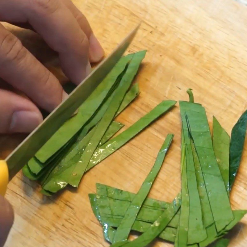 Step 1 Prepare chicken and ingredients for Chicken wrapped in Pandan leaves with Plum Sauce