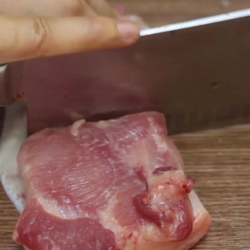 Step 1 Prepare pork for stir-fried winter melon with pork