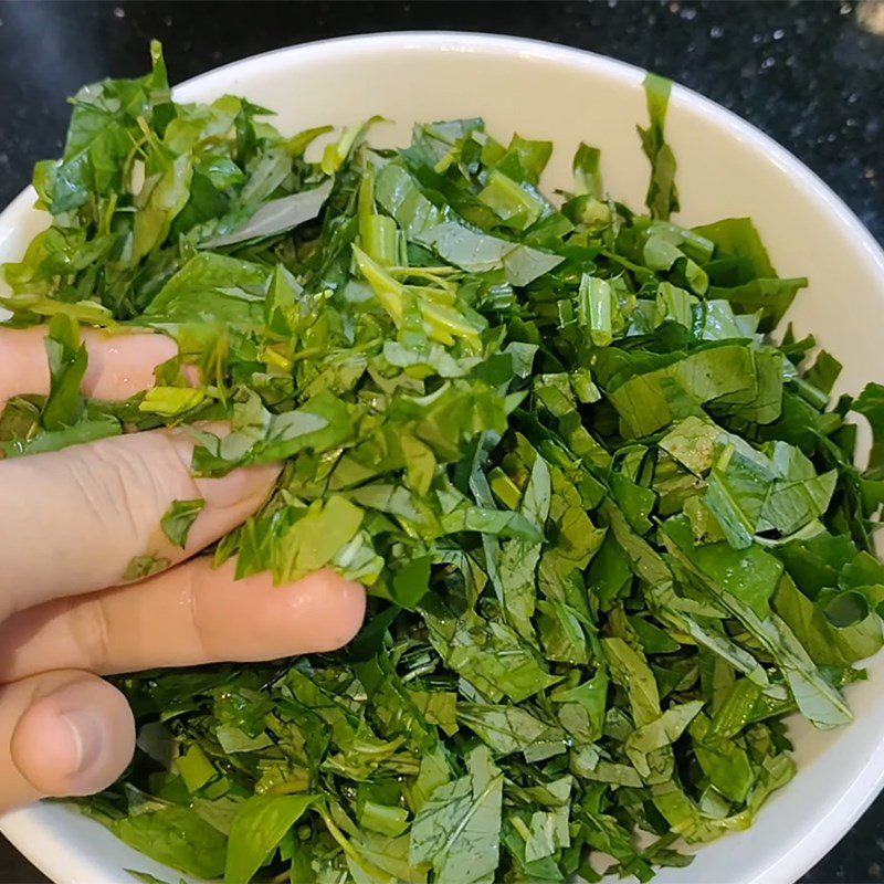 Step 1 Prepare buffalo meat and rice paddy herb Stir-fried buffalo meat with rice paddy herb