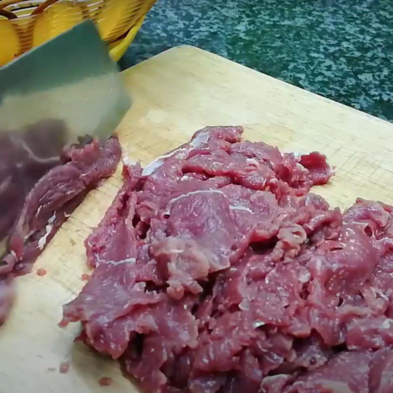 Step 1 Prepare beef blood and beef for Beef Noodle Soup